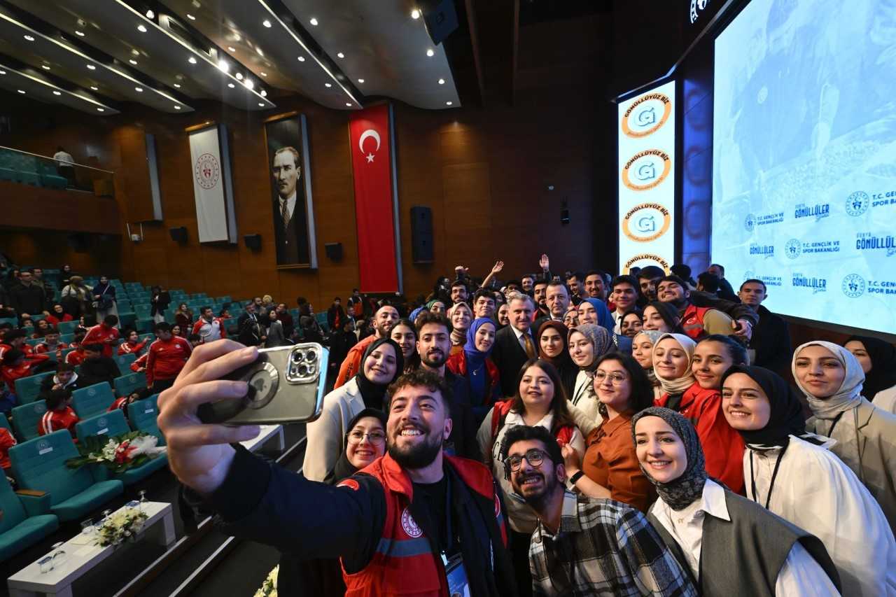 Dünya Gönüllüler Günü Programını Deprem Gönüllülüğü Temasıyla Gerçekleştirdik!